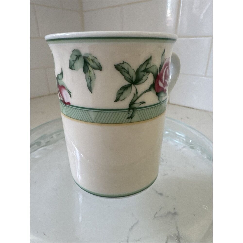 Wedgewood English Cottage Rose Coffee Mug - Picture 4 of 11